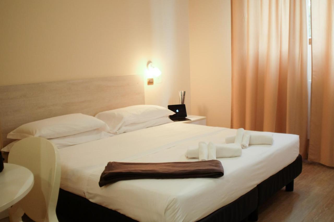 Hp Fly Hotel Bologna Калдерала ди Рено Екстериор снимка